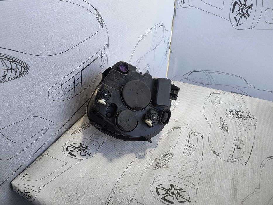 Far Stânga Halogen Fiat 500 / Cod OEM 45550748 (4F2)