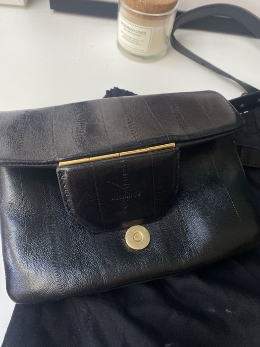 Кожена чанта AllSaints