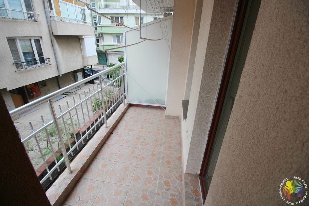 Дава се под наем Тристаен апартамент в Бургас, Център - 85 кв.м за 1200 € - Снимка #6