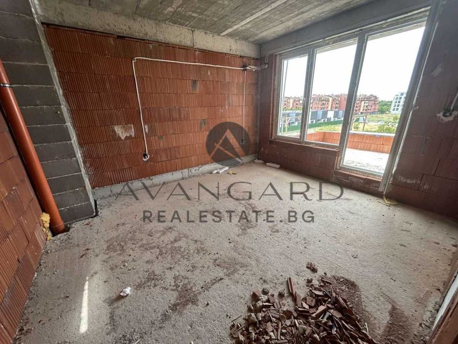 Продава се Тристаен апартамент в Пловдив, Остромила - 122 кв.м за 938 €/кв.м - Снимка #3