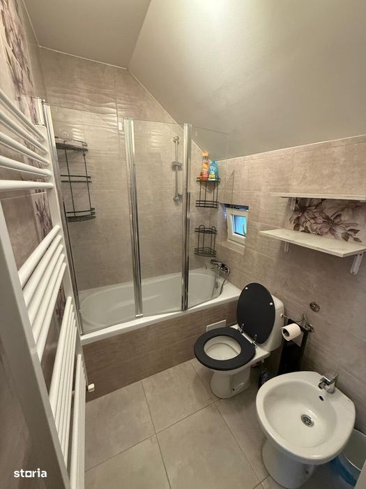Casa tip duplex la intrare in Ipotesti