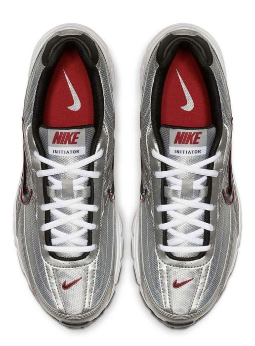 Кроссовки новые найк