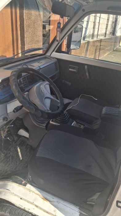 Damas 2009 yurub turgan moshin