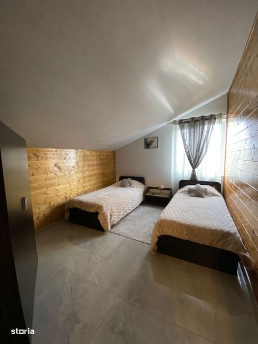 Apartament 4 camere decomandat 140mp, Mansarda, zona Consul, Utilitati