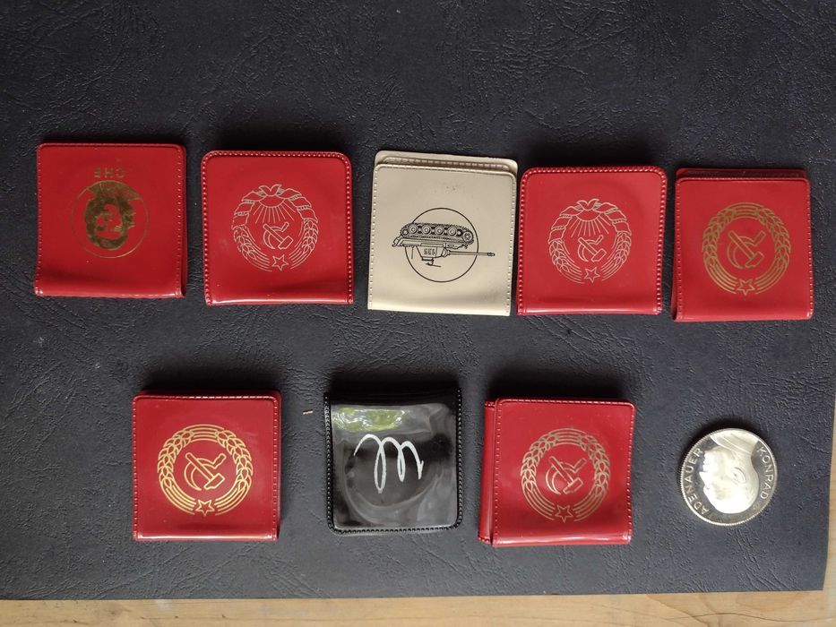 Monezi, medalii, token