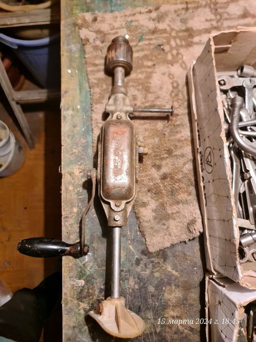 Продам рабочую(2 скорости) ручную дрель!
