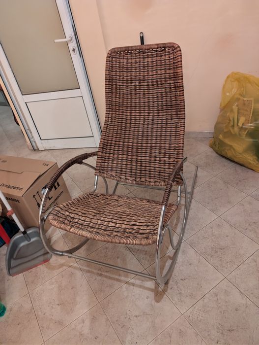 Люлеещ се стол - спешно