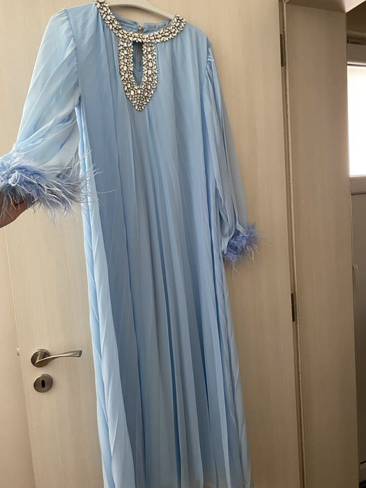 Светло синя рокля