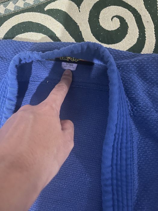 Продам кимоно в разных размерах