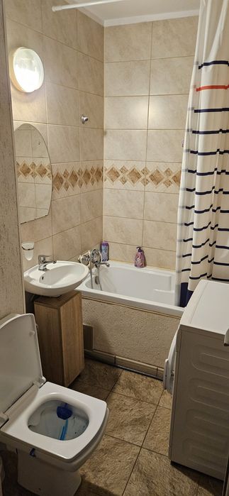 Inchiriez garsoniera Costin Georgian