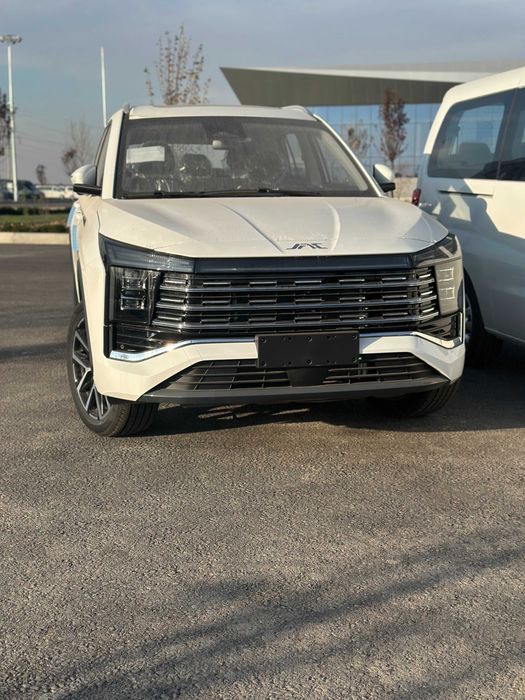 JAC JS8 7 o'rindiqli KROSSOVER