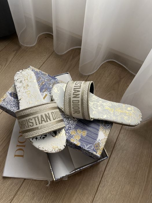 Дамски чехли Dior