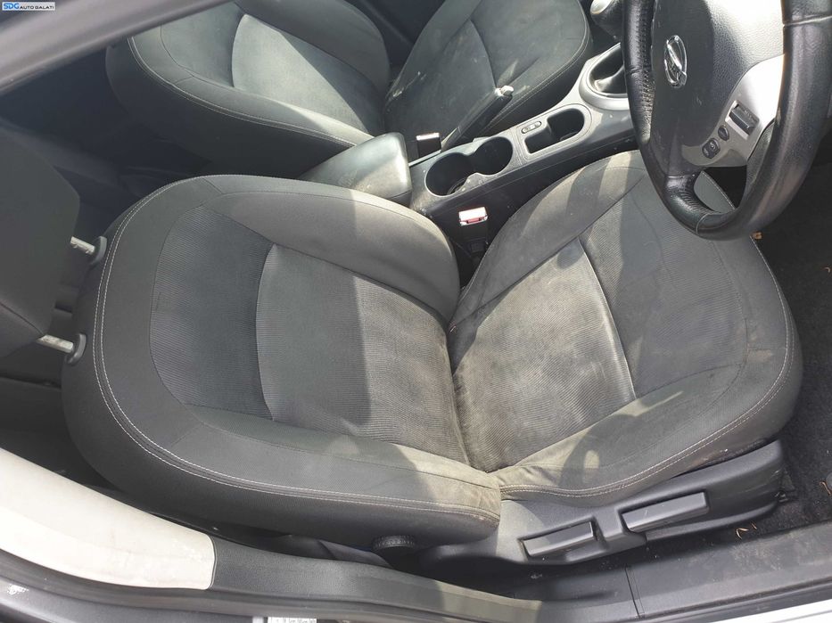 Scaun Textil Manual Fara Incalzire Dreapta Fata Nissan Qashqai J10 2007 - 2013 [K6635] [K6636]
