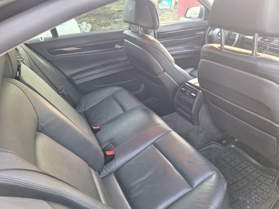 BMW 730 2014 FACE