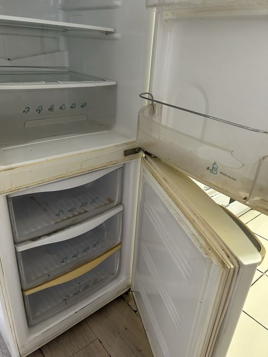 Холодильник Самсунг 5000