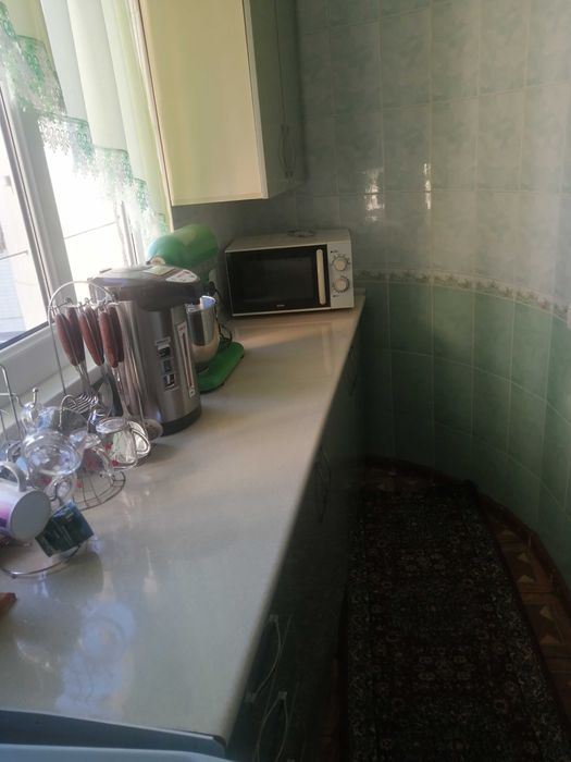 Продаётся 3 х комнатная квартира переделаная в 4х ком. в Сергели 8