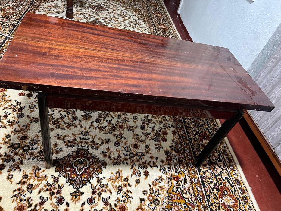 Продаётся СТОЛ !