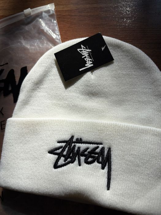 Caciula stussy crem