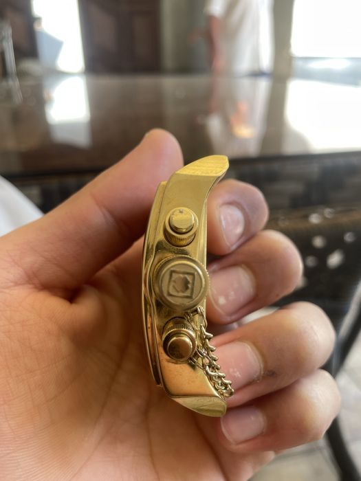 часы.     срочно