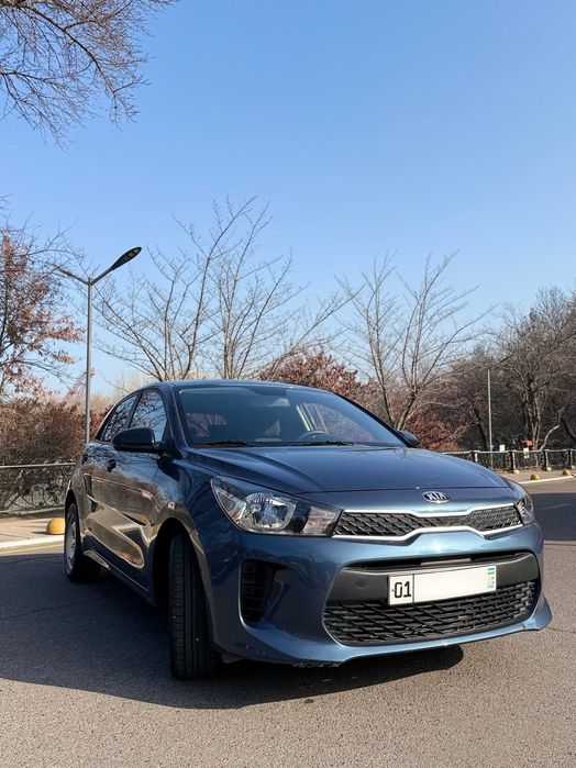 Продается Kia Rio 2018г (80,056 тыс пробег) Цвет Синий Дымчатый