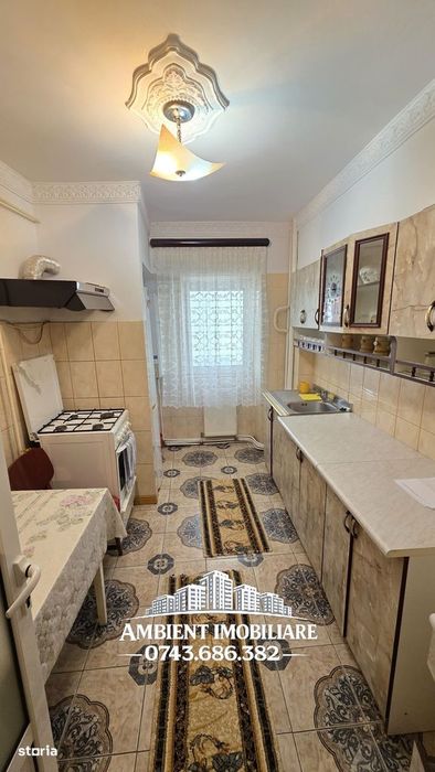 Apartament 3 camere, etaj 3, VASLUI - zona GARA;