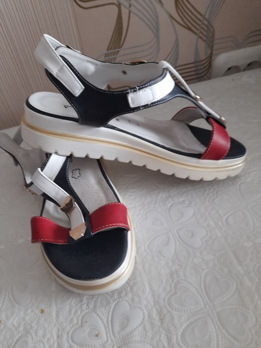 Продам! Сандалии!