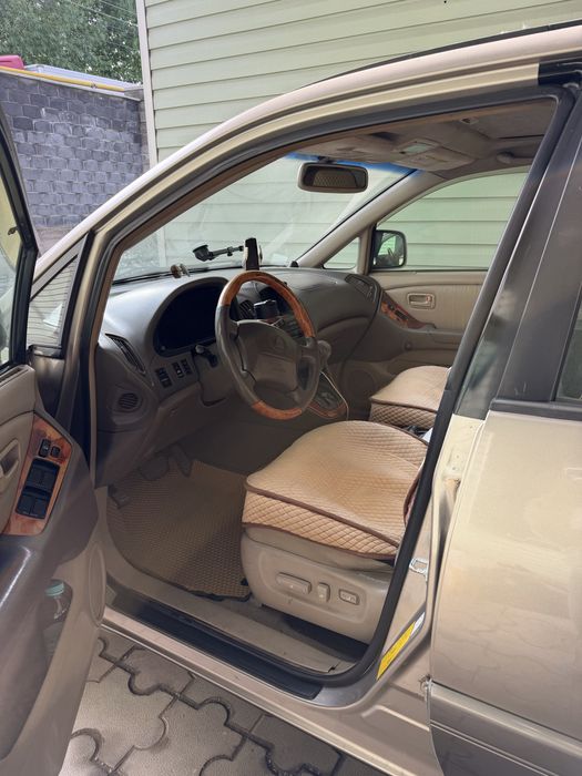 Продам Lexus RX 300