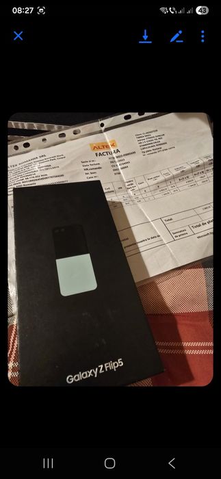 Samsung zflip5 cutie cablu aspect  că nou.