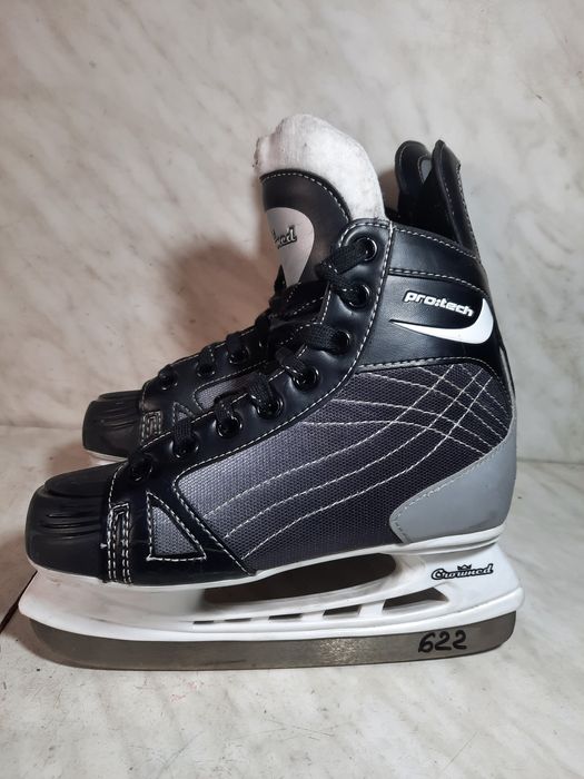 Patine hochei hochey 622 Crowned marime 36-37  (23,5  cm) impecabile