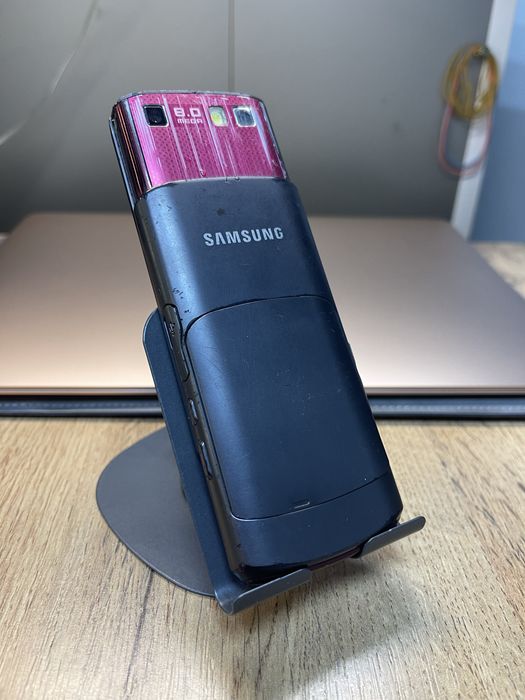 Кнопочный телефон Samsung S8300
