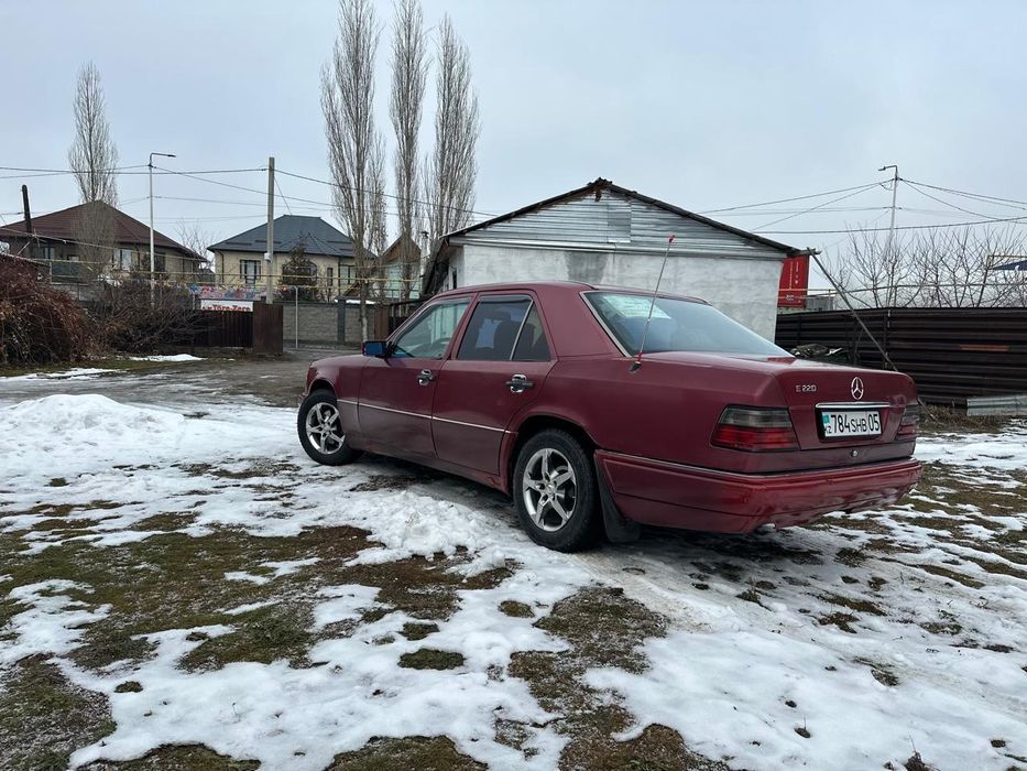 Мерс 124 2.2.ешка