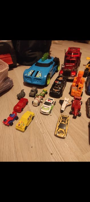 Vand 25 de masini pentru copii cu 35 de lei. Ploiesti, trimit in tara.