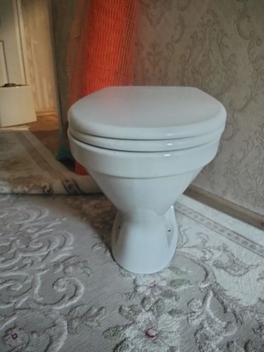 Туалет новый в хорошем состоянии