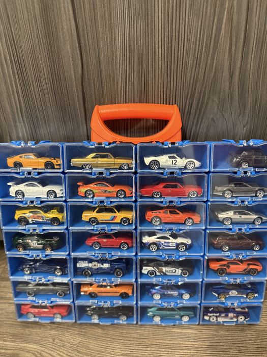Vand cutie 28 Hotwheels