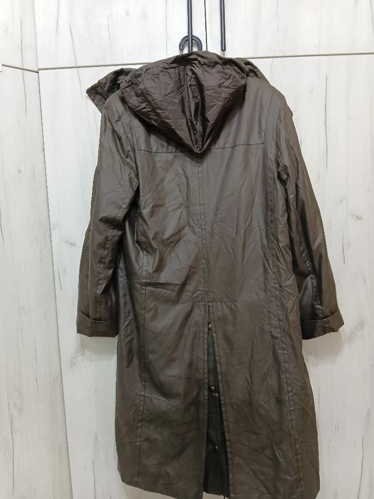 Прекрасно яке тренч