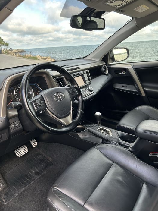 Toyota Rav4 2.2 АВТОМАТ 4х4