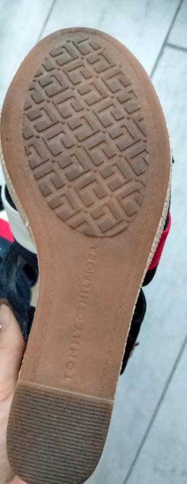 Сандали на платформа Tommy Hilfiger