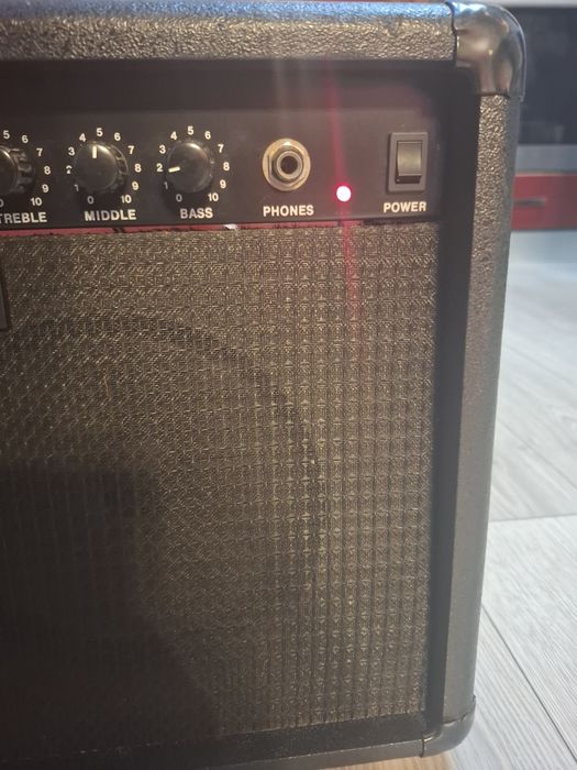 Vand Amplificator Chitara Yamaha HY-10 G III 25 W