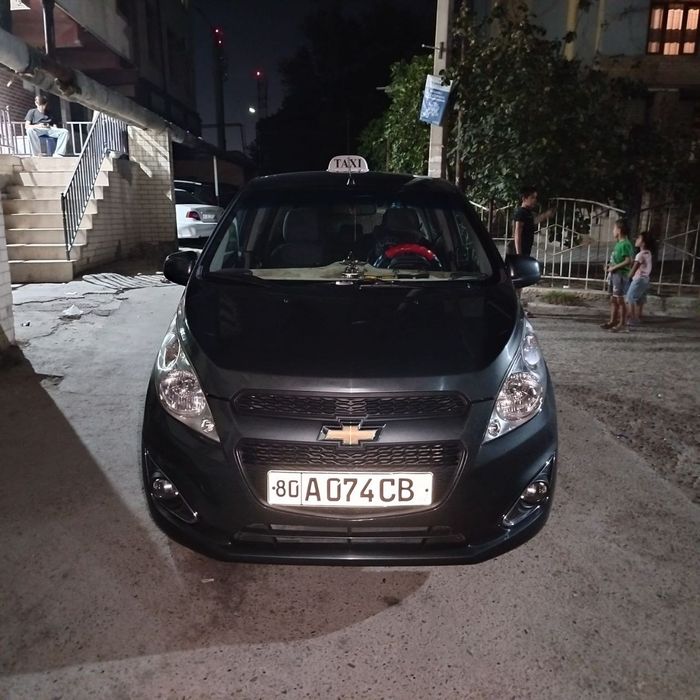 Spark sotiladi shevrolet