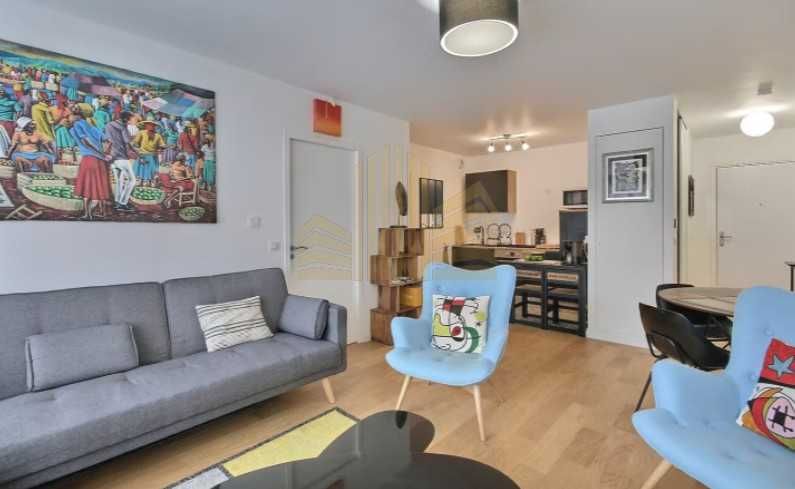 Дава се под наем Двустаен апартамент в Пловдив, Център - 47 кв.м за 193.8 € - Снимка #1