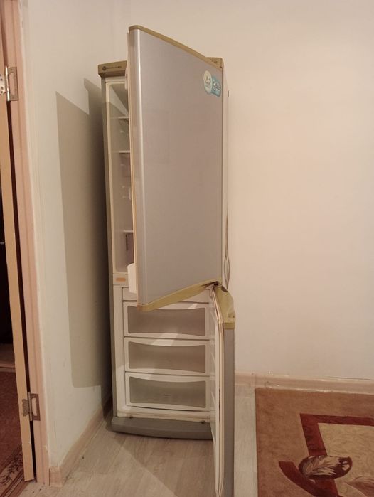 Двухкамерный Холодильник LG