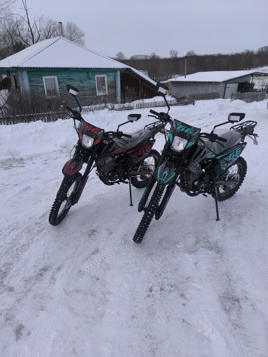 Мотоцикл эндуро.