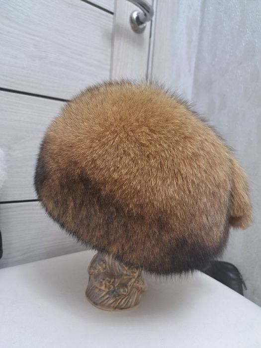 Продам женские шапки