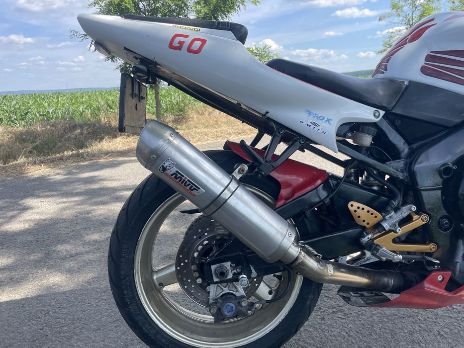 Yamaha YZF-R1 2002 – carburație | Multe piese noi | ITP și asigurare valabile