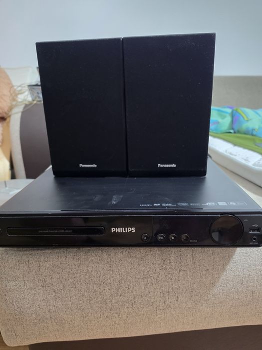 Statie Philips si 2 boxe Panasonic