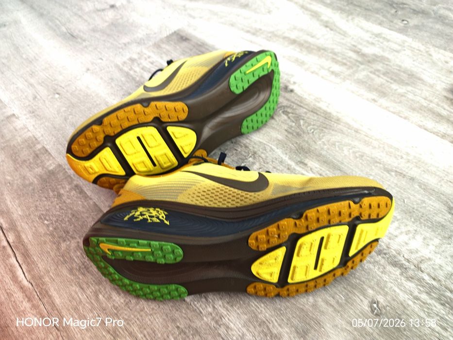 Nike Vomero 18 SE