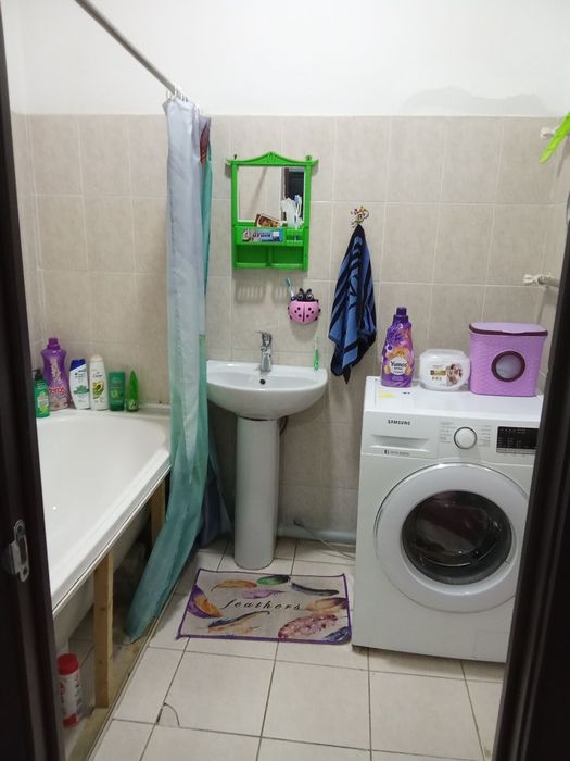 Срочна.продаётся 3х комнатная квартира на янгихаёт.