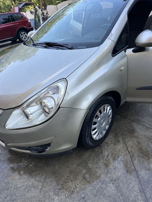 Opel Corsa 1.2 Benzină GPL – 2008 | 1.100 €