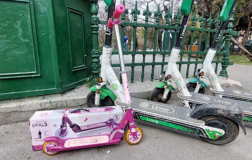 Oxelo Play 3 - scuter (trotineta) pentru copii (roz)