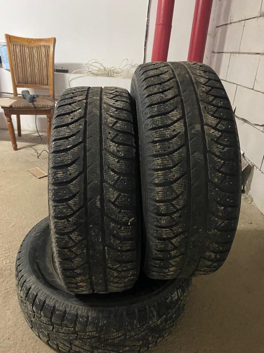Продам зимние шины 265/65/r17